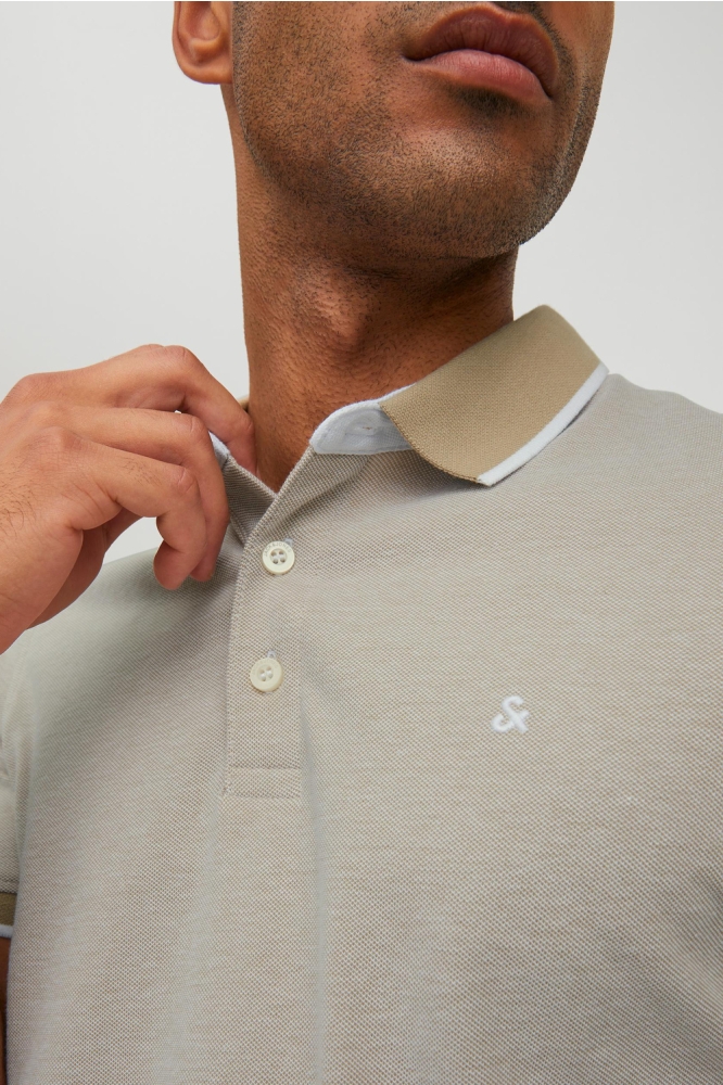 JJEPAULOS POLO SS NOOS 12136668 CROCKERY/SLIM FIT